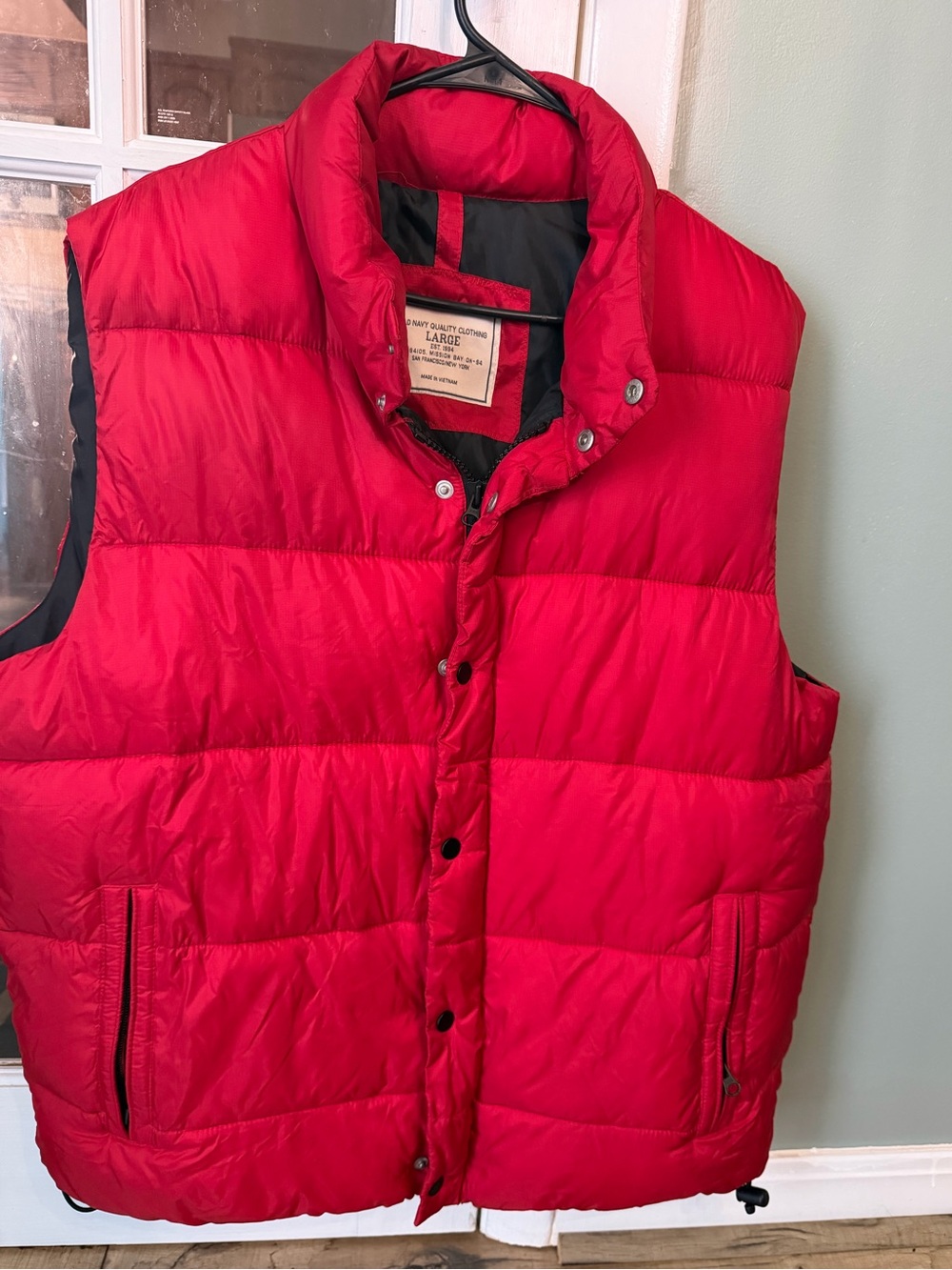 Old Navy Men's Red Quilted Puffer Vest – Zip & Snap Front – Size Large